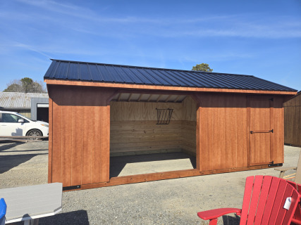 10x22 Horse Run In with enclosed tack room $8900